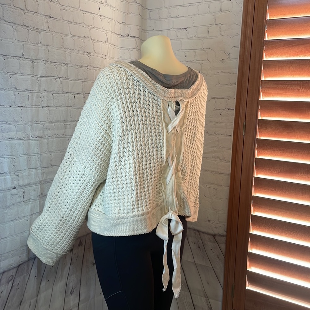 Free People chunky knit sweater back lace Size medium